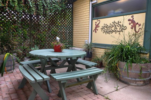 Ficifolia Lodge - Hervey Bay Accommodation 23