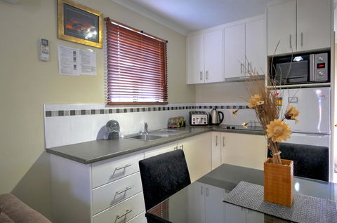Ficifolia Lodge - Hervey Bay Accommodation 15
