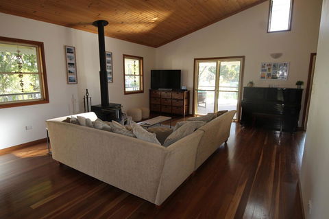 Kiarabilli - Hervey Bay Accommodation 2