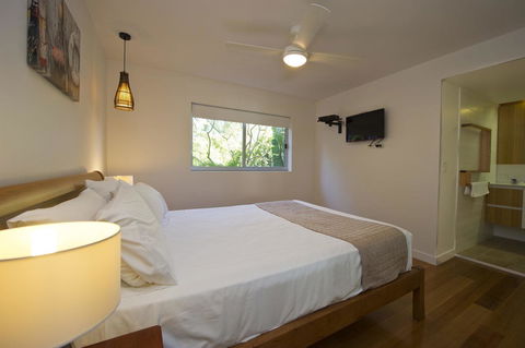 Maggies Beachfront Apartment 7 - Tourism Hervey Bay 6