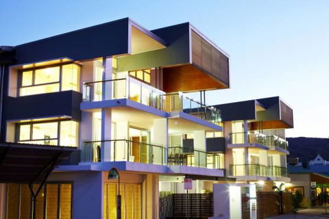 Maggies Beachfront Apartment 6 - Tourism Hervey Bay 1