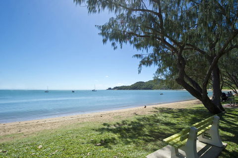 Maggies Beachfront Apartment 6 - Tourism Hervey Bay 4