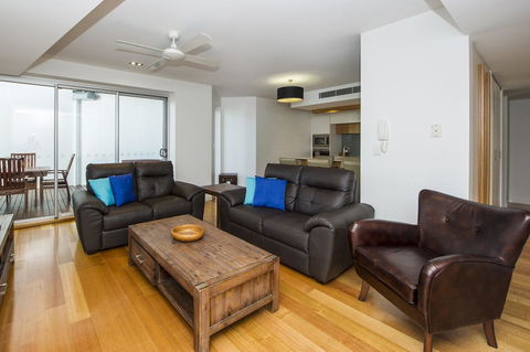 Maggies Beachfront Apartment 6 - Tourism Hervey Bay 3