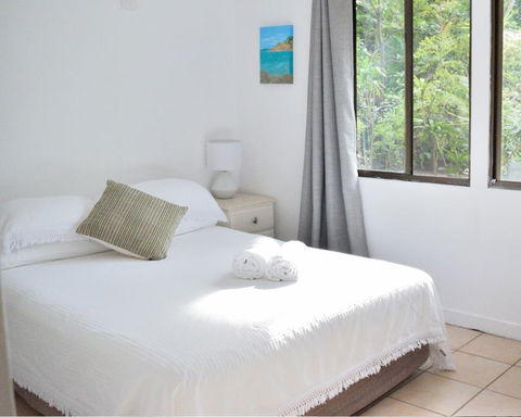 1 Min. Walk To Beach Horeseshoe Bay Holiday Units - Tourism Hervey Bay 0