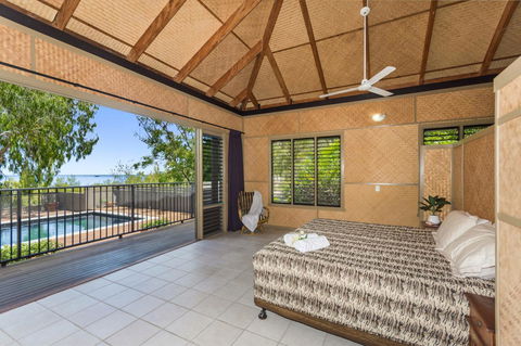 Absolute Beachfront - Hervey Bay Accommodation 11