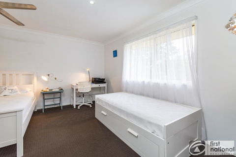 Immaculate Spacious Second Floor Unit Overlooking Pristine Parklands - Hervey Bay Accommodation 4