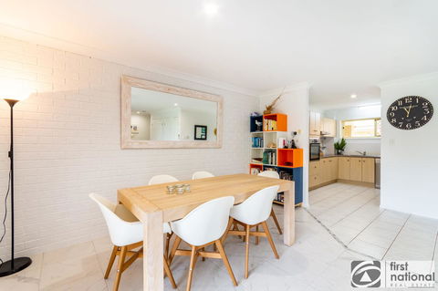 Immaculate Spacious Second Floor Unit Overlooking Pristine Parklands - Hervey Bay Accommodation 6