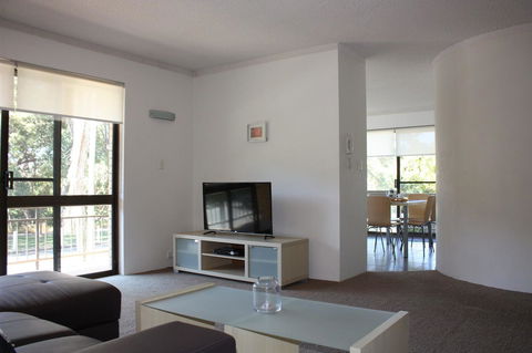 Close To Surf Beach, Surf Club, Hotel And Shops - Boyd St, Woorim - Tourism Hervey Bay 0