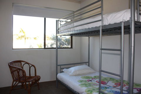 Close To Surf Beach, Surf Club, Hotel And Shops - Boyd St, Woorim - Tourism Hervey Bay 2