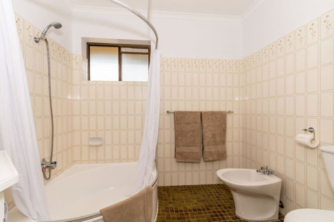 Spacious Family Unit With Incredible Views. - Hervey Bay Accommodation 14