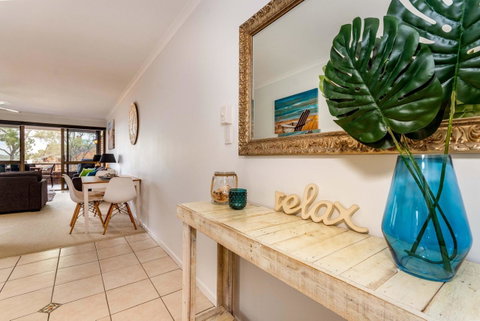 Spacious Family Unit With Incredible Views. - Hervey Bay Accommodation 5