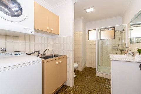 Spacious Family Unit With Incredible Views. - Hervey Bay Accommodation 13