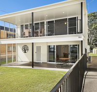 Waterfront Retreat with room for a boat - Welsby Pde Bongaree - Tourism Hervey Bay