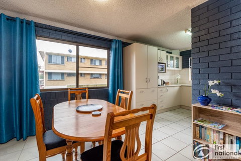 Air Conditioned Unit Stones Throw To The Waterfront. - Hervey Bay Accommodation 12