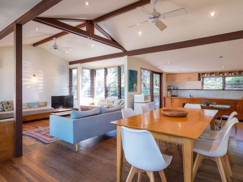 Laguna House - Hervey Bay Accommodation 0