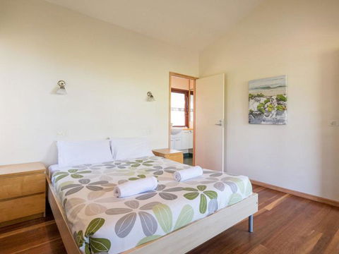 Laguna House - Hervey Bay Accommodation 3