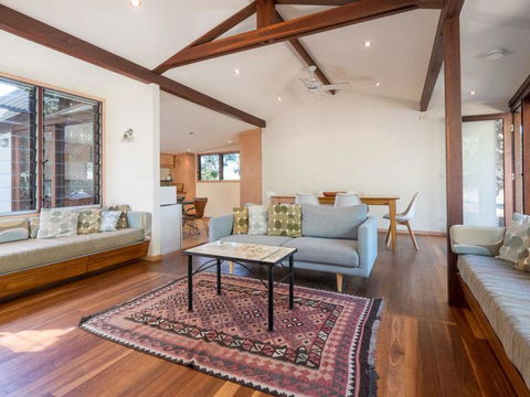 Laguna House - Hervey Bay Accommodation 9
