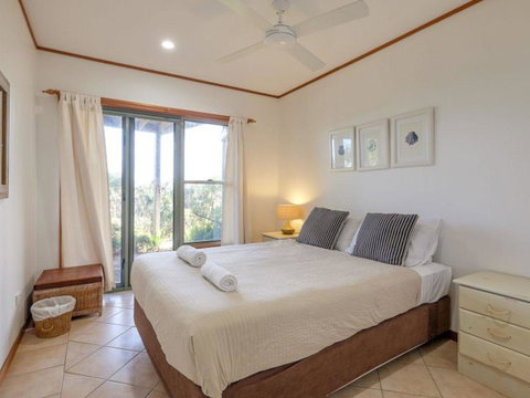 Claytons 1 By Discover Stradbroke - Hervey Bay Accommodation 14