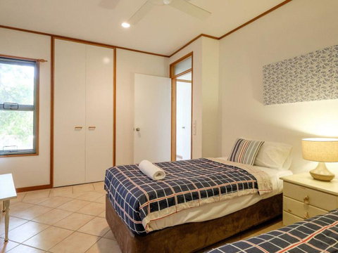 Claytons 1 By Discover Stradbroke - Hervey Bay Accommodation 24