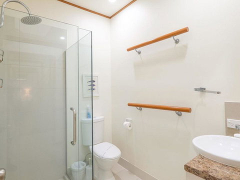 Claytons 1 By Discover Stradbroke - Hervey Bay Accommodation 22