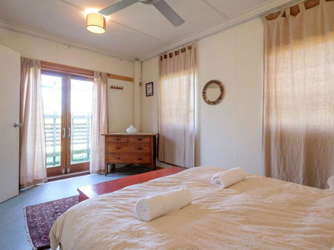 Eddies Place - Hervey Bay Accommodation 6