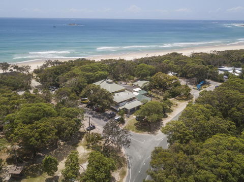 Manta Lodge YHA & Scuba Centre - Hervey Bay Accommodation 2
