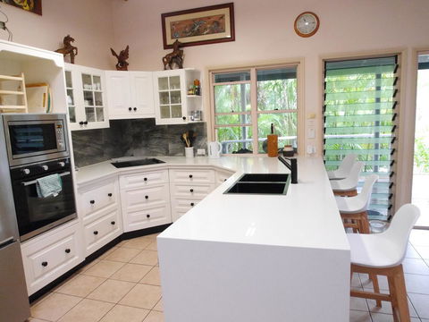 Gone Fishin - Hervey Bay Accommodation 0