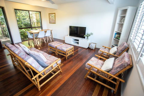 Point Break Beach House - Hervey Bay Accommodation 5