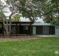 Curlew Shack - Hervey Bay Accommodation