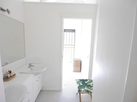 Annie's White House - Hervey Bay Accommodation 31