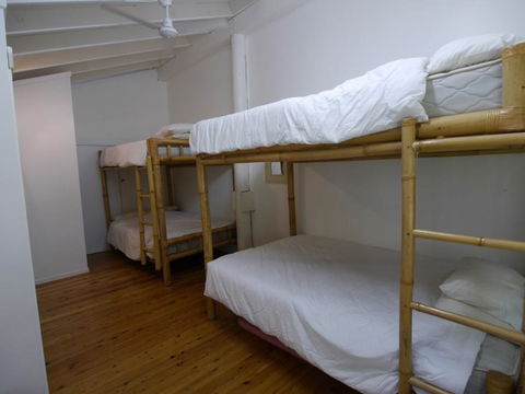 Annie's White House - Hervey Bay Accommodation 33