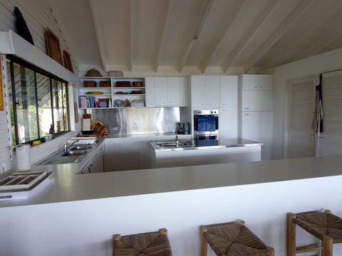 Annie's White House - Hervey Bay Accommodation 13