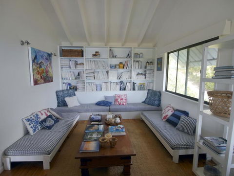 Annie's White House - Hervey Bay Accommodation 9