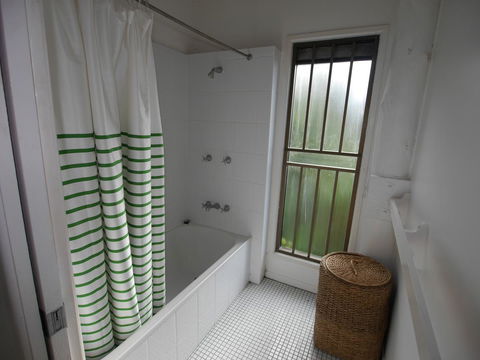 Annie's White House - Hervey Bay Accommodation 32