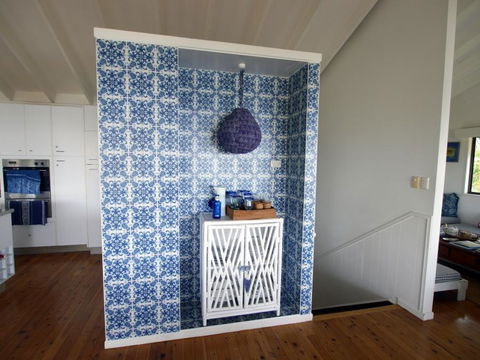 Annie's White House - Hervey Bay Accommodation 1