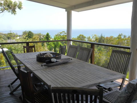 Annie's White House - Hervey Bay Accommodation 2