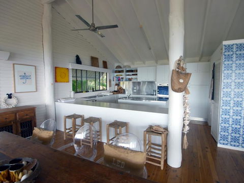 Annie's White House - Hervey Bay Accommodation 14