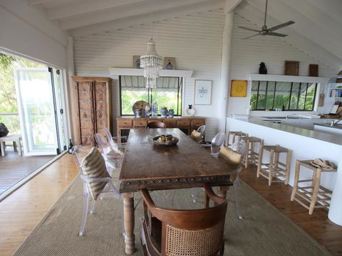 Annie's White House - Hervey Bay Accommodation 4