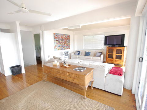 Annie's White House - Hervey Bay Accommodation 20