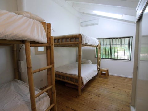 Annie's White House - Hervey Bay Accommodation 34