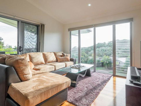 Island Time - Hervey Bay Accommodation 15
