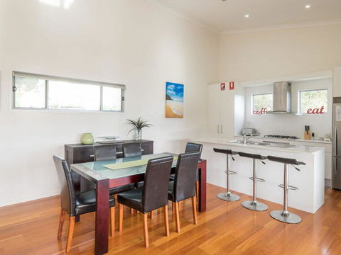 Island Time - Hervey Bay Accommodation 9
