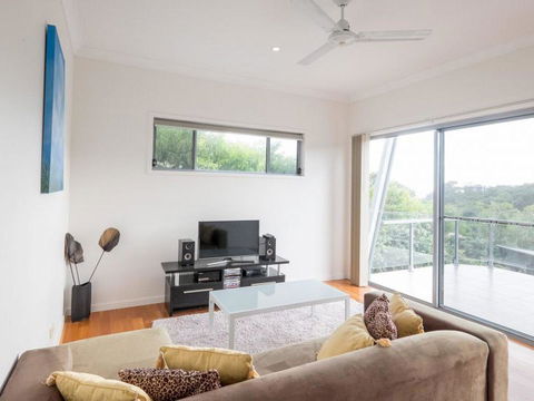 Island Time - Hervey Bay Accommodation 3