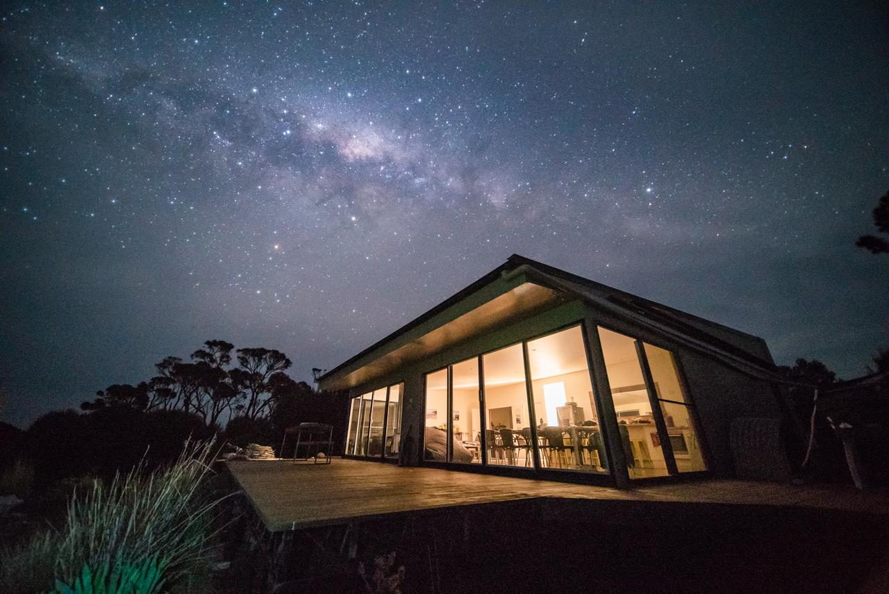 Blue Rocks TAS Hervey Bay Accommodation