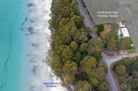 Adventure Bay Holiday Home - Hervey Bay Accommodation 9