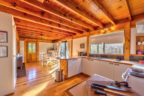 Parnella Adventure Bay, Bruny Island - Hervey Bay Accommodation 6