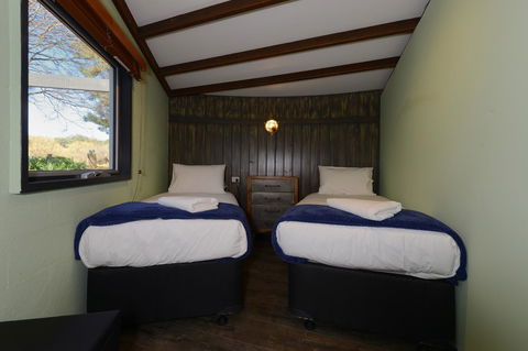 Taylors Bay Cottage - Tourism Hervey Bay 10