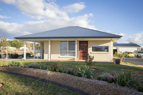 Gindanha - Hervey Bay Accommodation 0