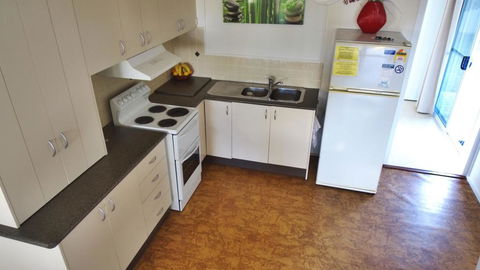 'AFRAME Tarcoola Cottage' 29 The Parade, North Haven - Tourism Hervey Bay 3