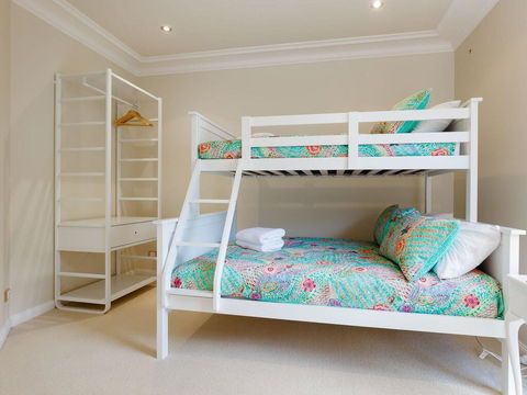 'Baylife Villa' 4a Warruga St - Large Home With WIFI, Netflix, Aircon, Linen & Spectacular Views - Tourism Hervey Bay 1